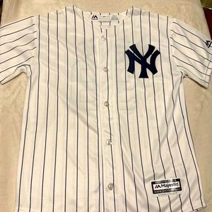"Brand New" Yankees Kid Shirt size M youth